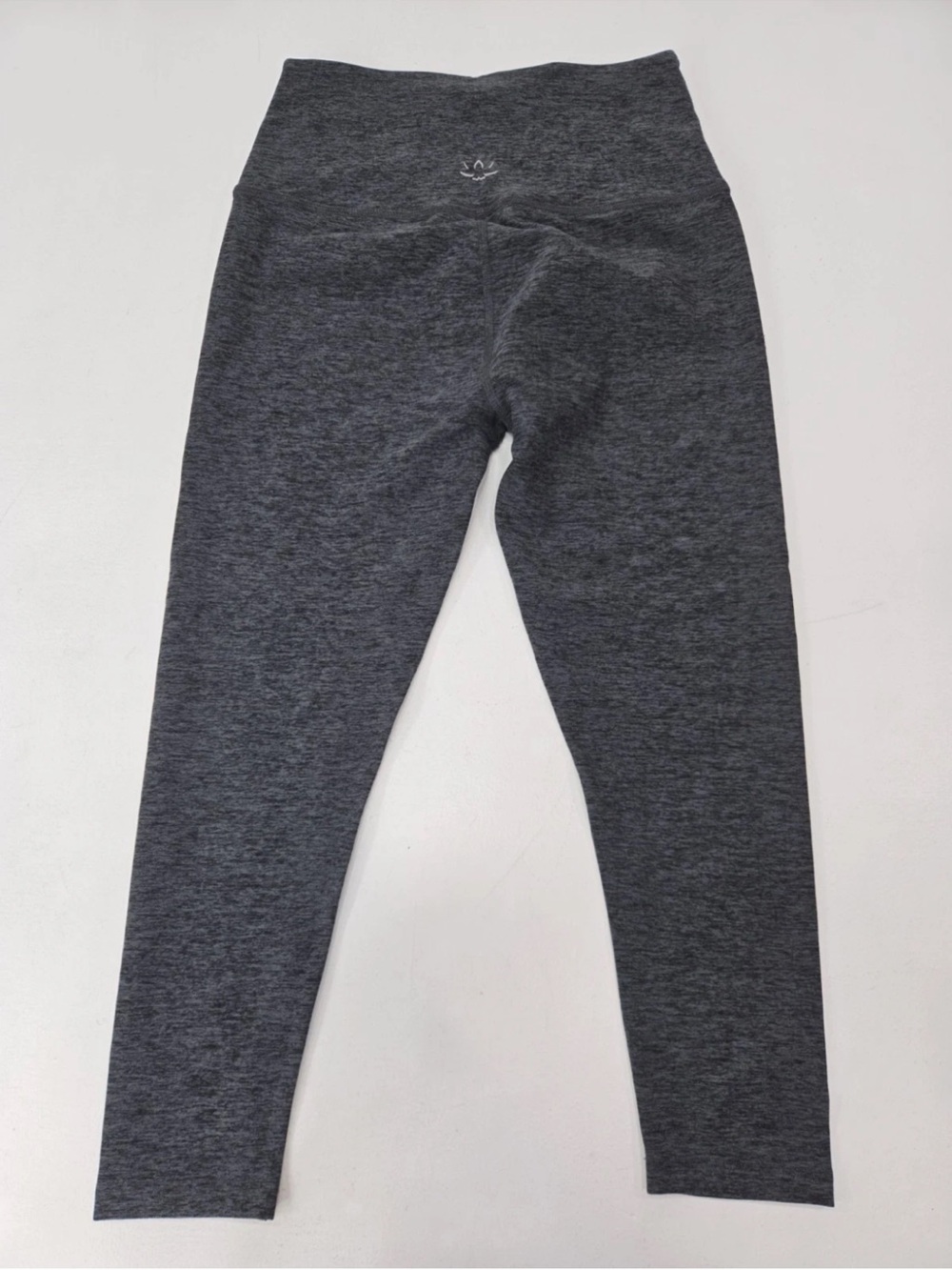 Beyond Yoga High Waisted Capri Leggings Charcoal Heather Gray Spacedye Size L